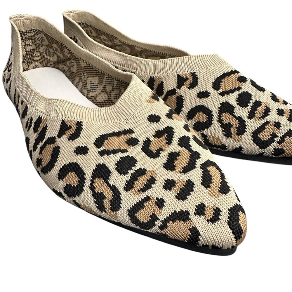 Leopard Print Pointed Toe Flats 7.5 - Picture 9 of 11